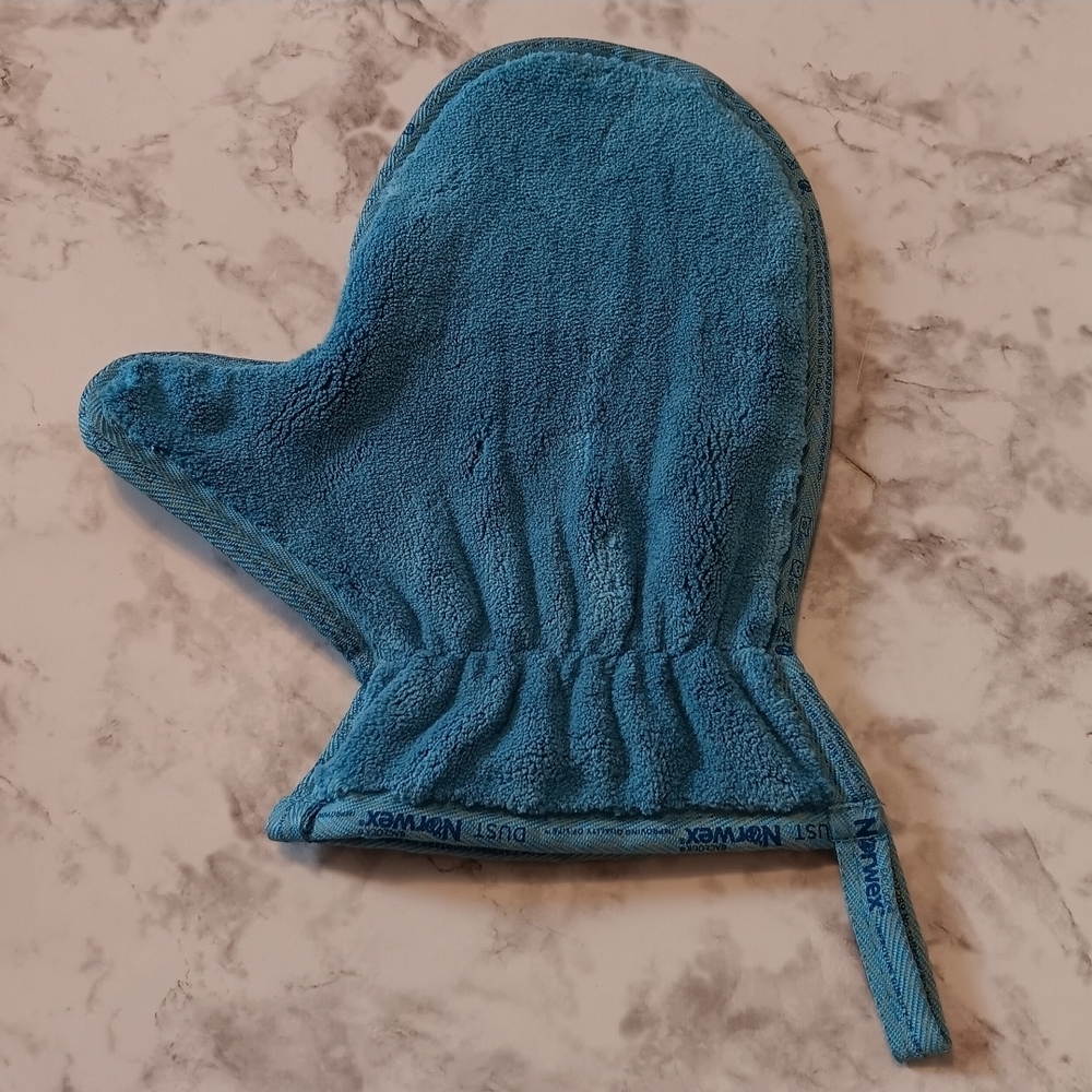 Norwex Dust Mitt - Brand New!